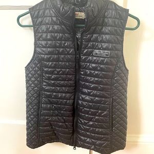 Black women’s vineyard vines vest